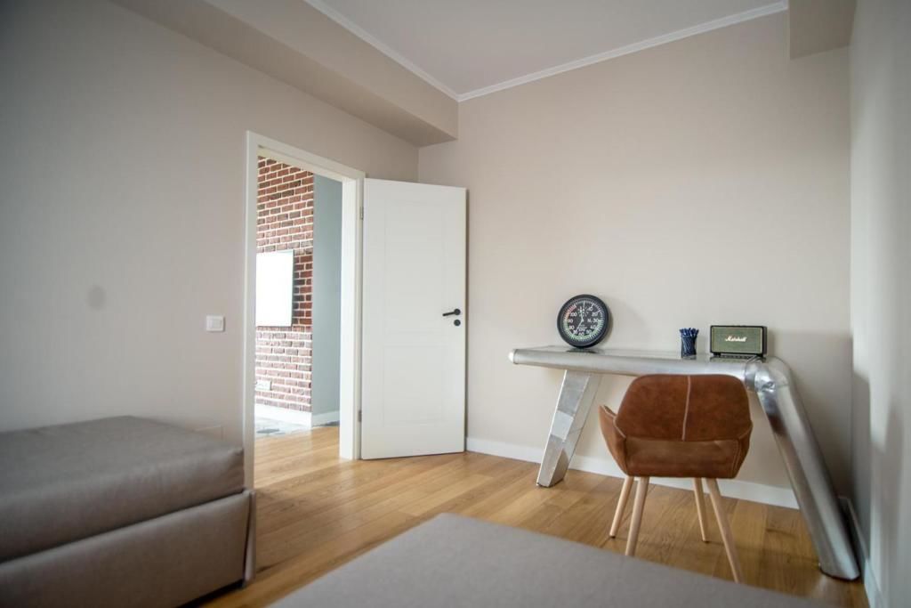 Апарт-отели The Aviator Apartment - Jacuzzi & Panoramic View Клуж-Напока-42