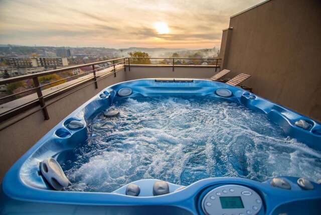 Апарт-отели The Aviator Apartment - Jacuzzi & Panoramic View Клуж-Напока-33